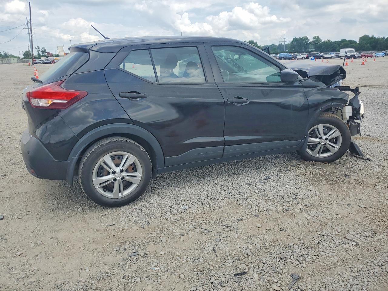 2020 Nissan Kicks S - Image 3