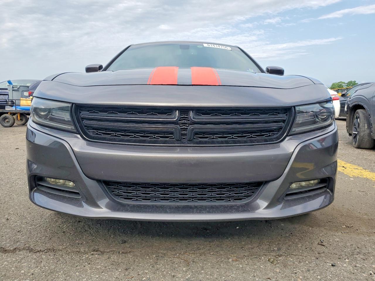 2019 Dodge Charger Sxt - Image 5