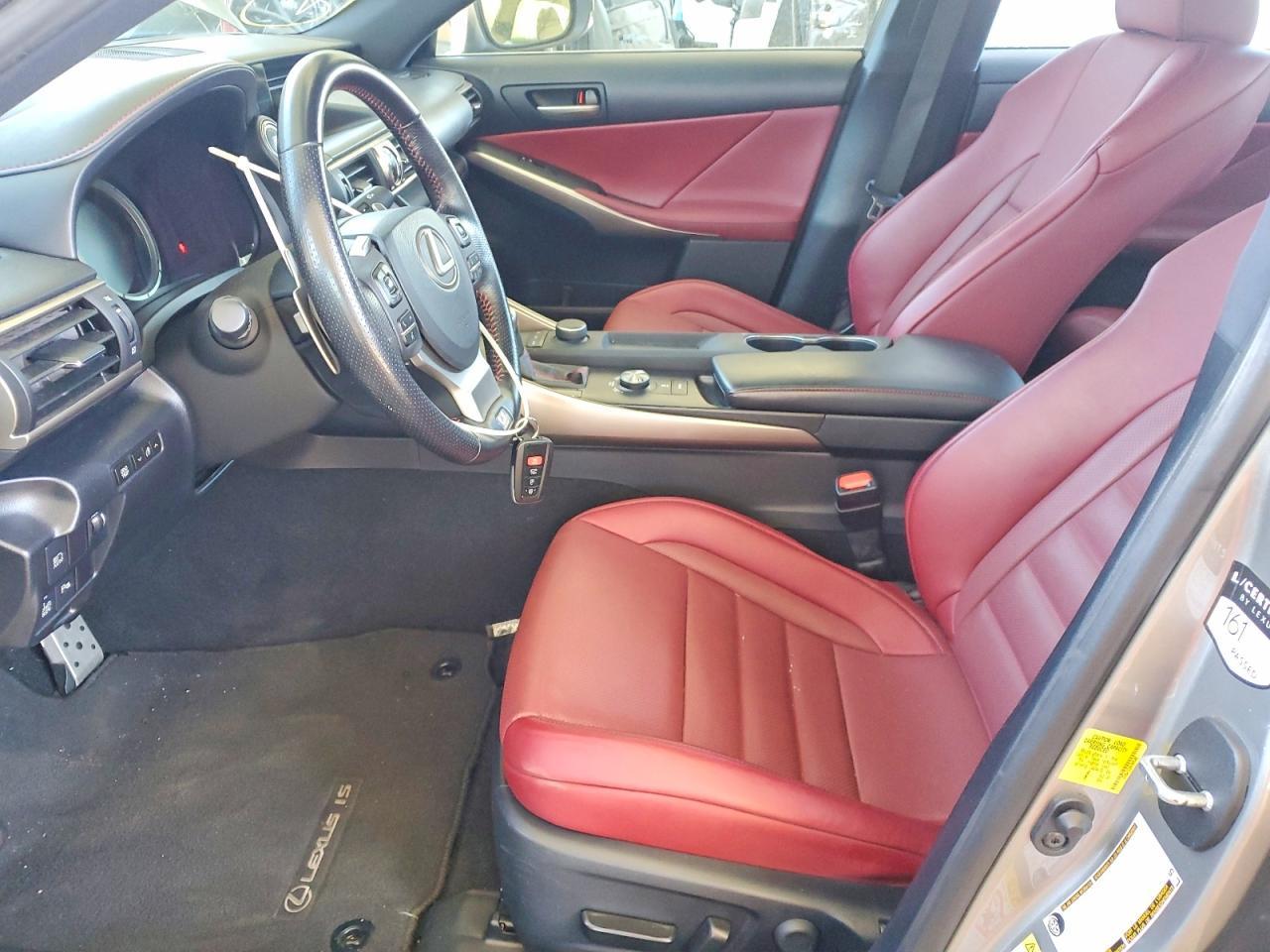 2019 Lexus Is 300 - Image 7