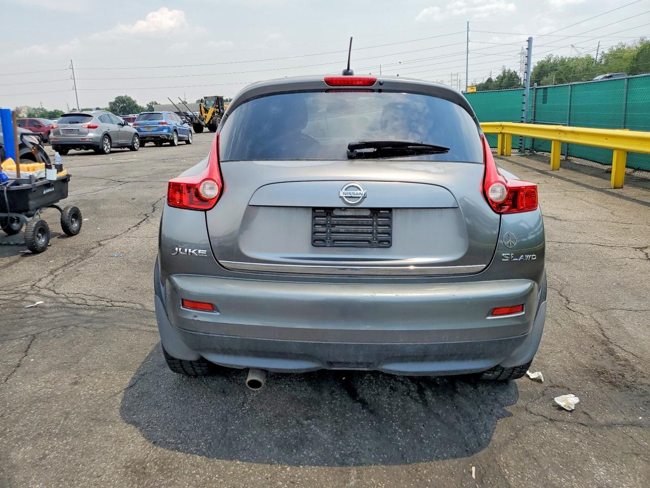 2011 Nissan Juke S - Image 6