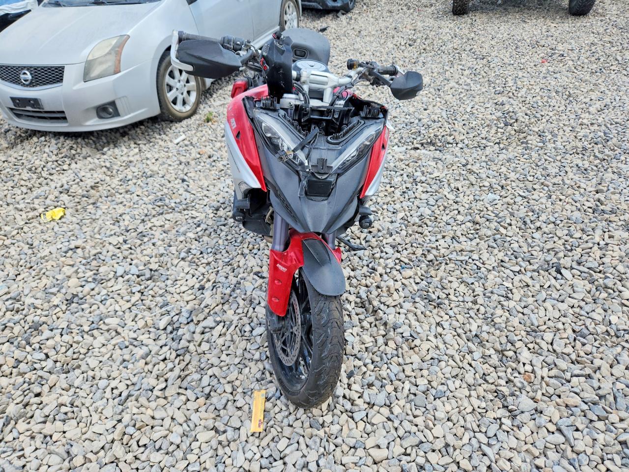 2022 Ducati Multistrada V4 - Image 2