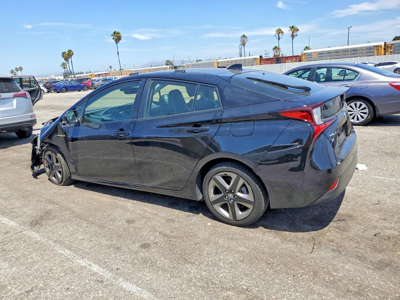 2022 Toyota Prius Xle - Фото 2