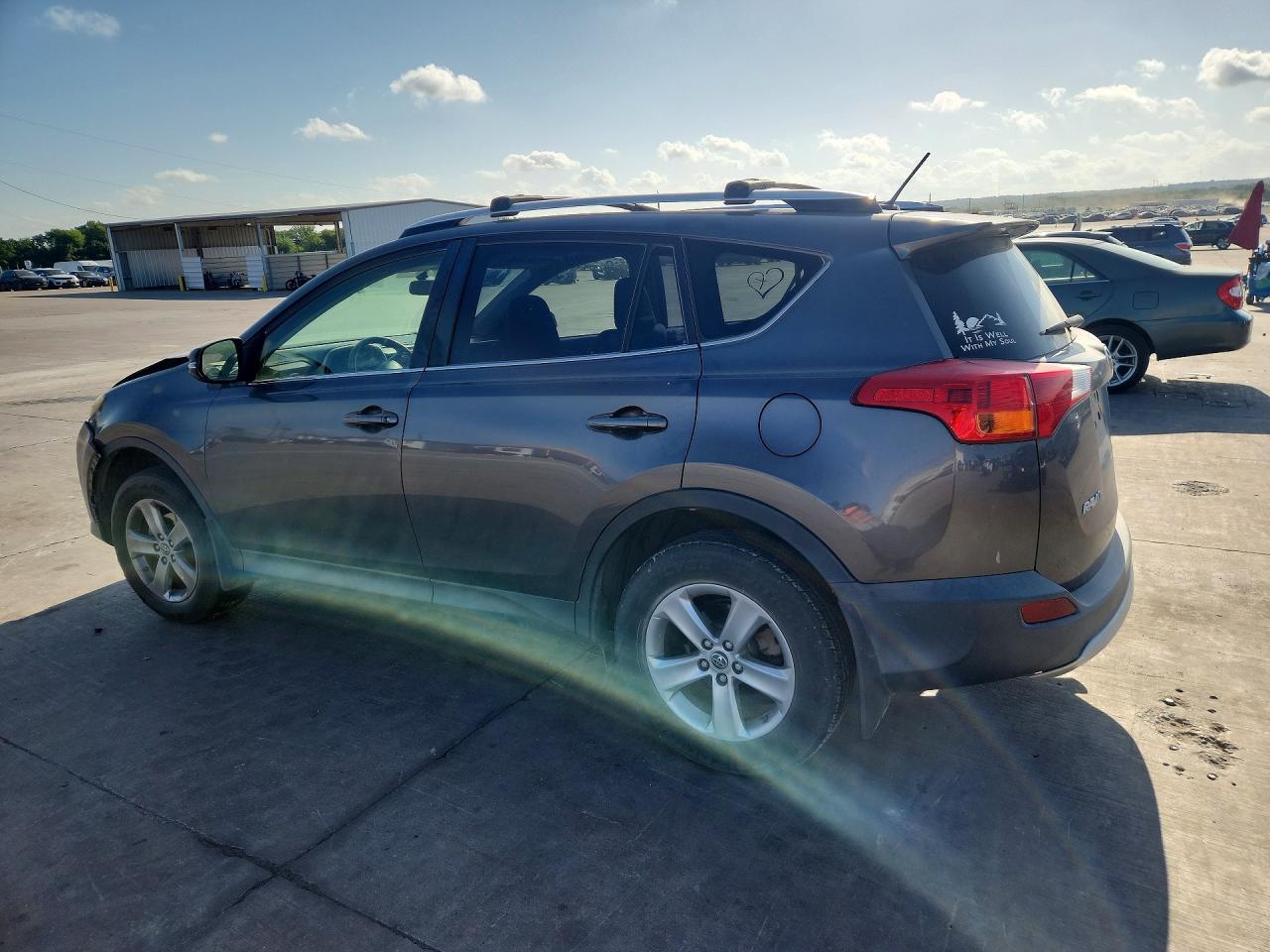 2015 Toyota Rav4 Xle - Image 2