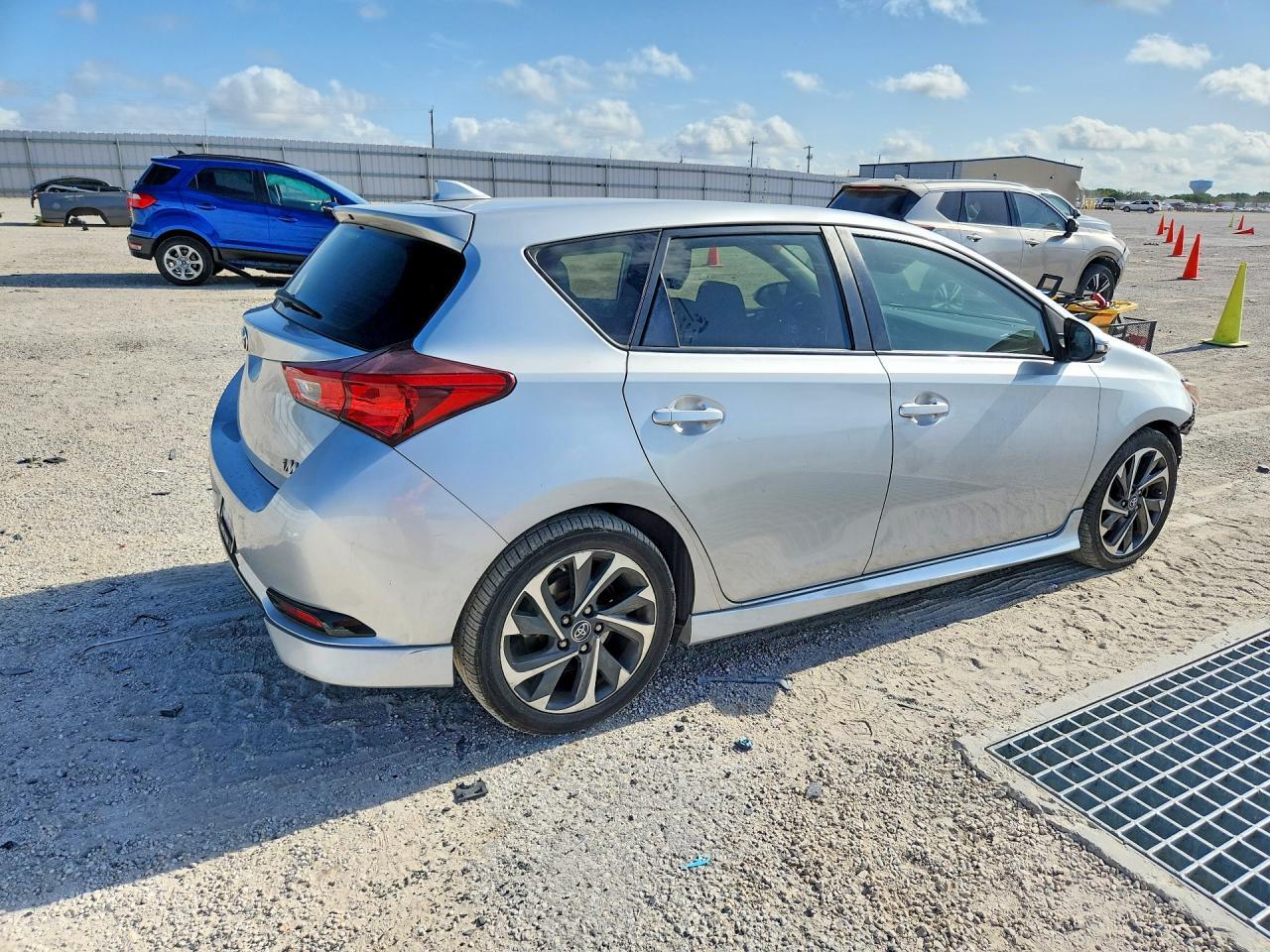 2018 Toyota Corolla Im Base - Фото 3