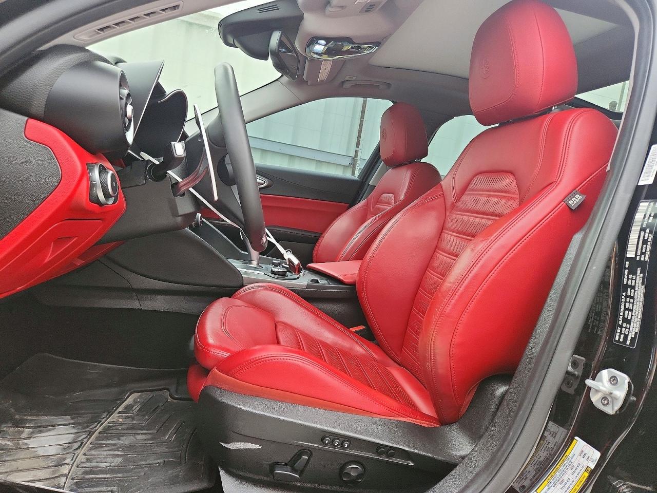 2019 Alfa Romeo Giulia Ti - Image 7