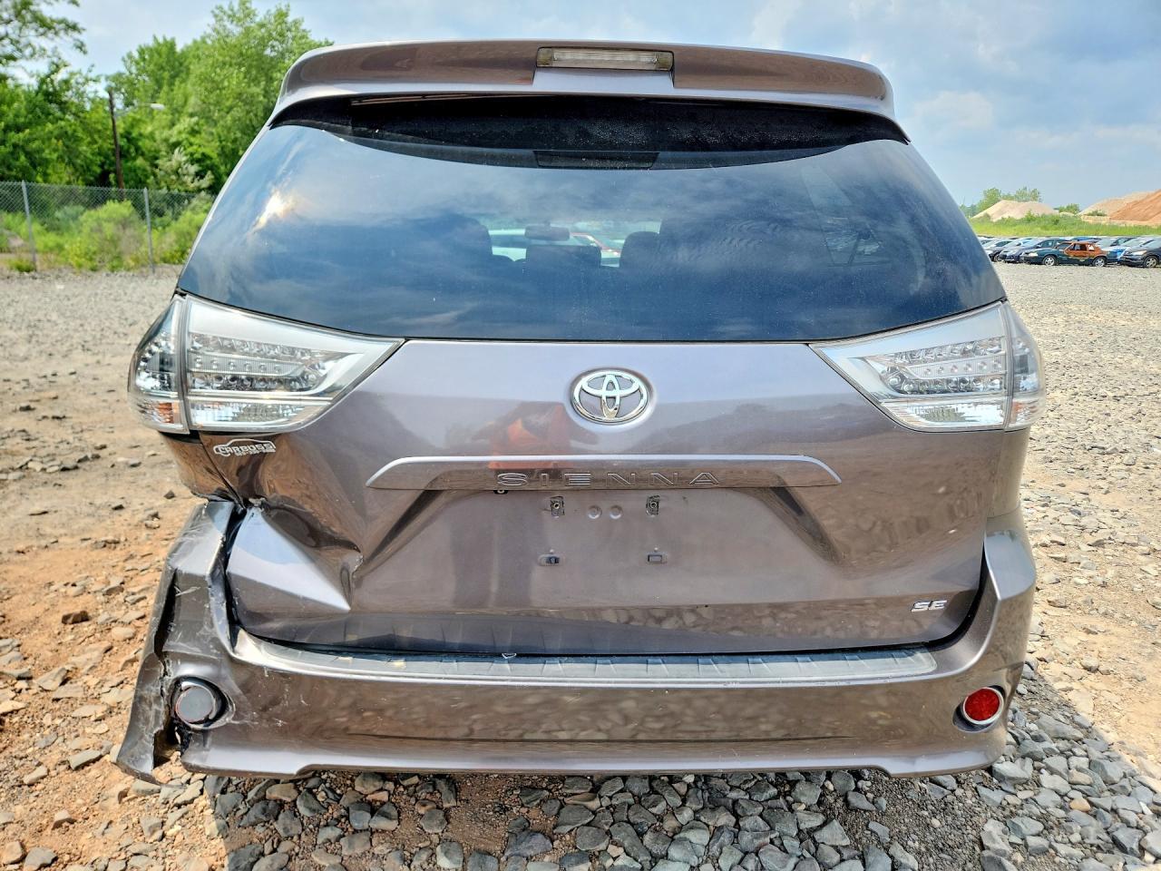 2013 Toyota Sienna Sport - Image 6