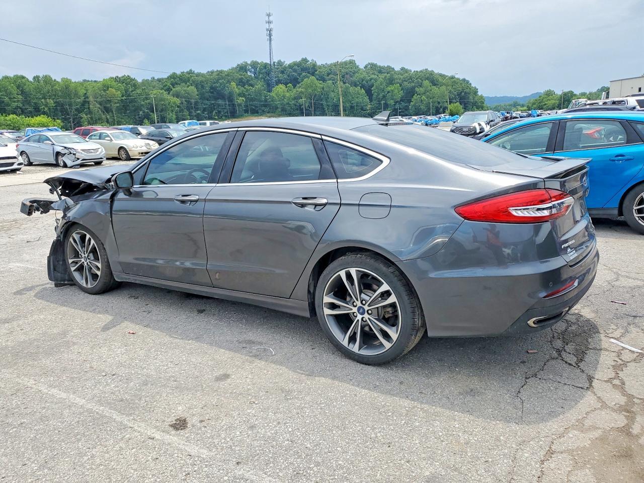 2020 Ford Fusion Titanium - Image 2