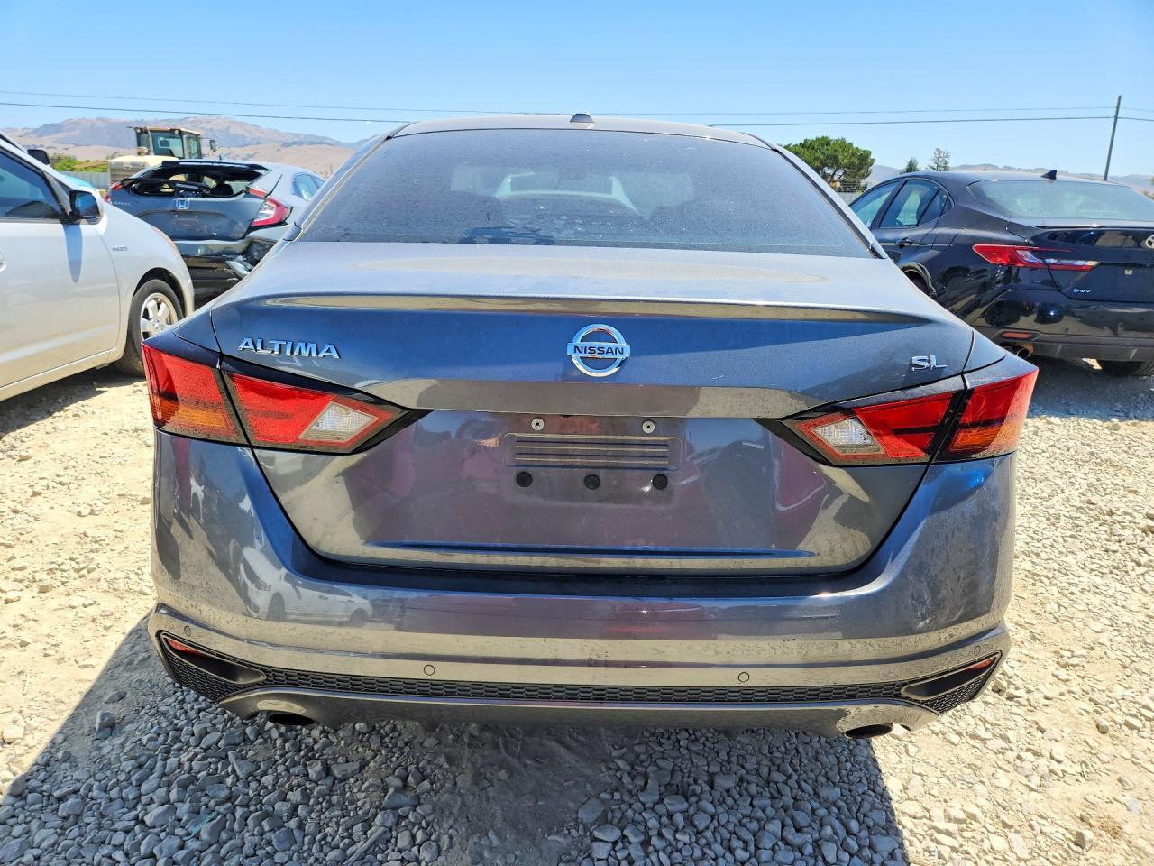 2019 Nissan Altima Sl - Image 6