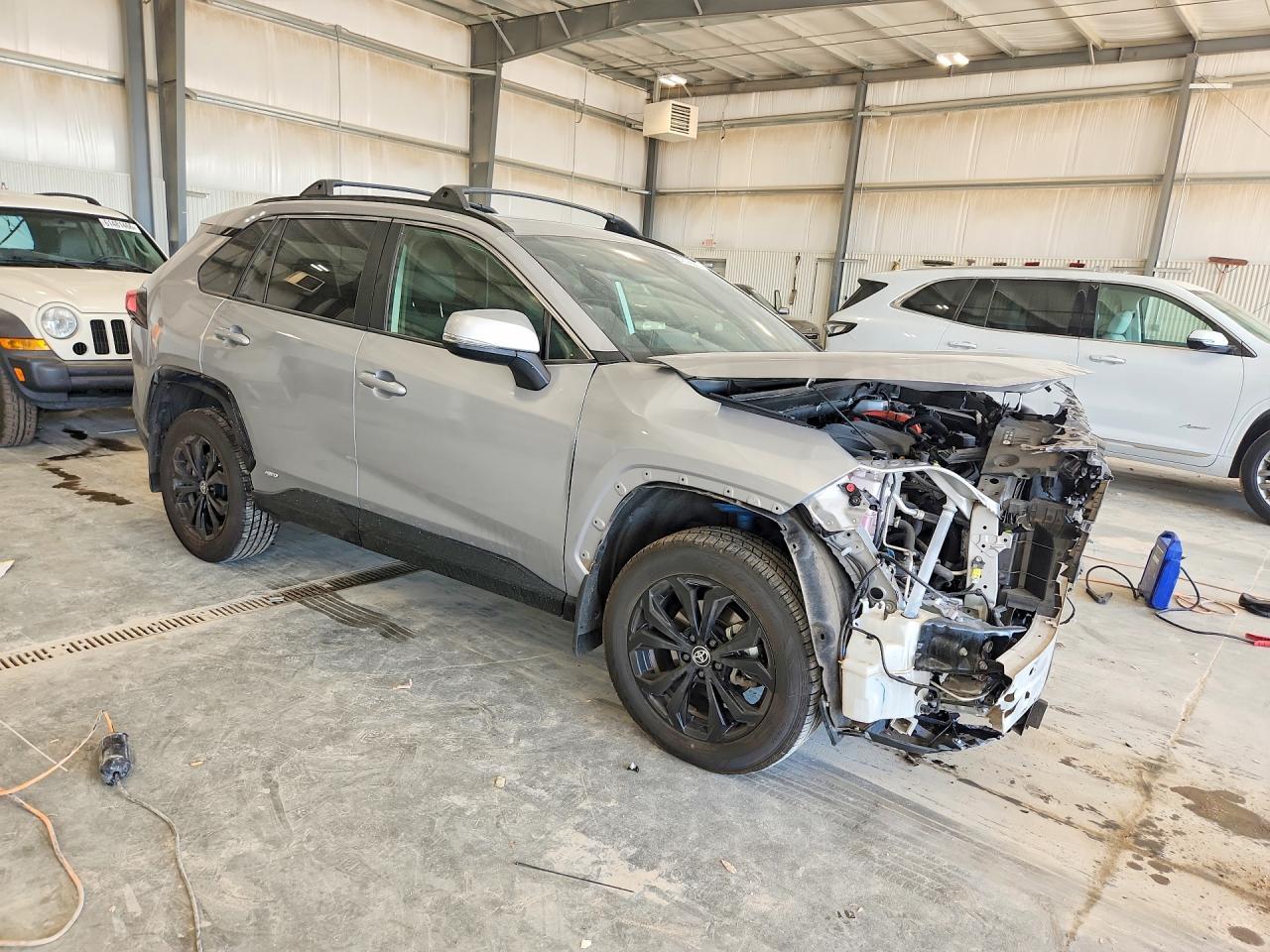 2023 Toyota Rav4 Se - Image 4
