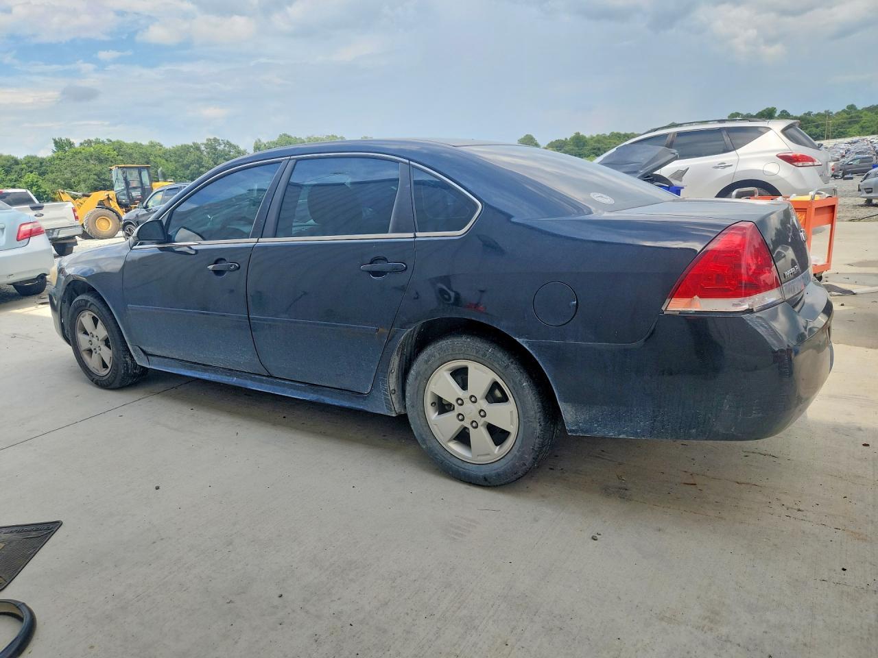 2011 Chevrolet Impala Ls - Image 2