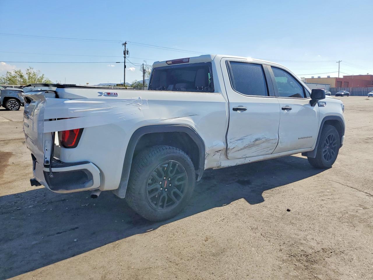 2023 GMC Sierra K1500 - Image 3