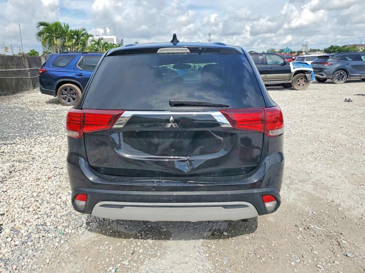 2019 Mitsubishi Outlander Se - Фото 6