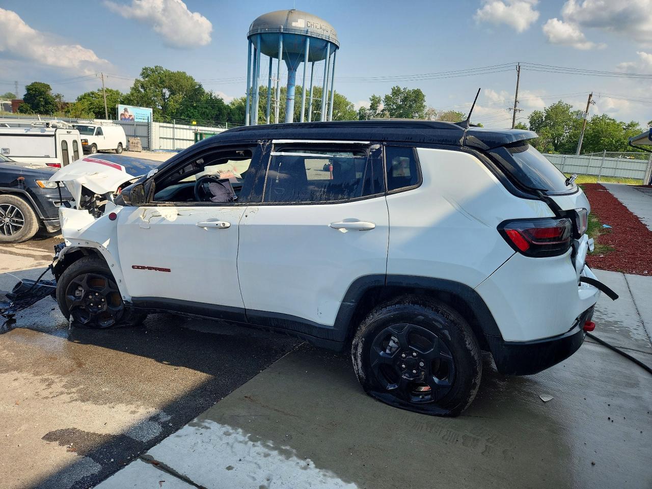2024 Jeep Compass Trailhawk - Image 2