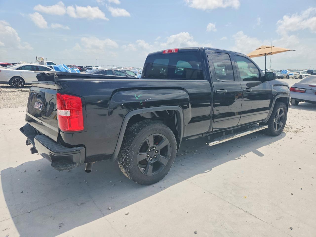 2017 GMC Sierra C1500 - Фото 3