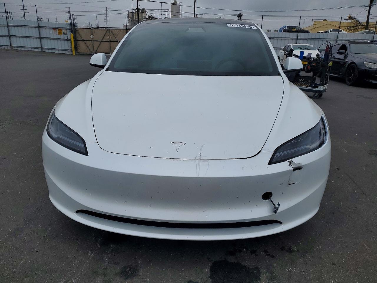 2025 Tesla Model 3 - Фото 5