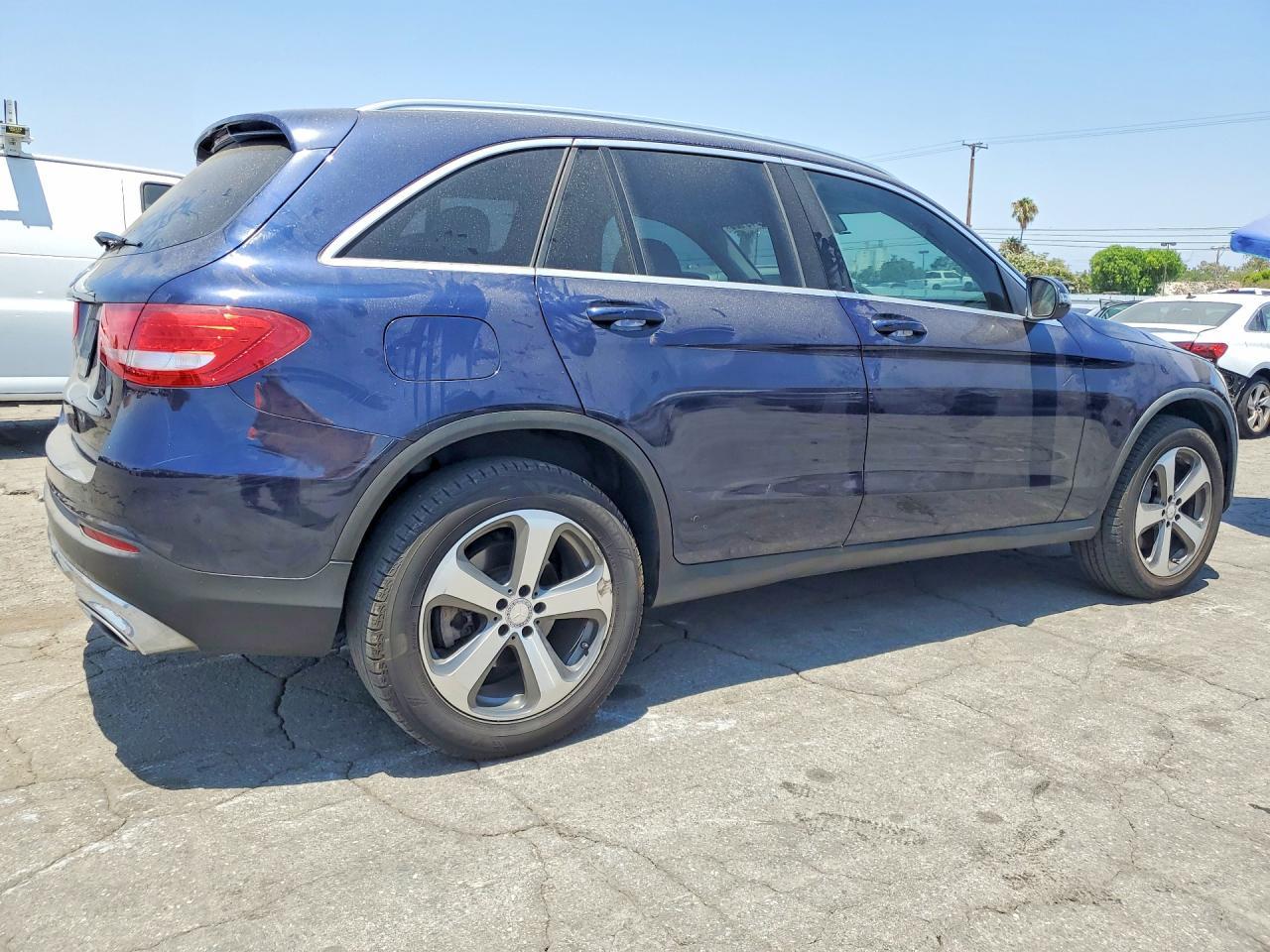 2016 Mercedes-Benz Glc 300 - Фото 3