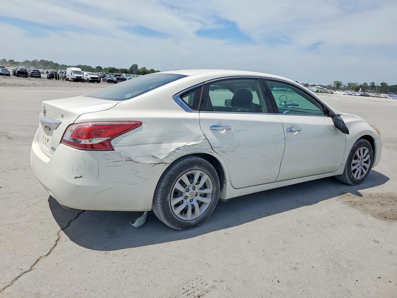2013 Nissan Altima 2.5 - Image 3