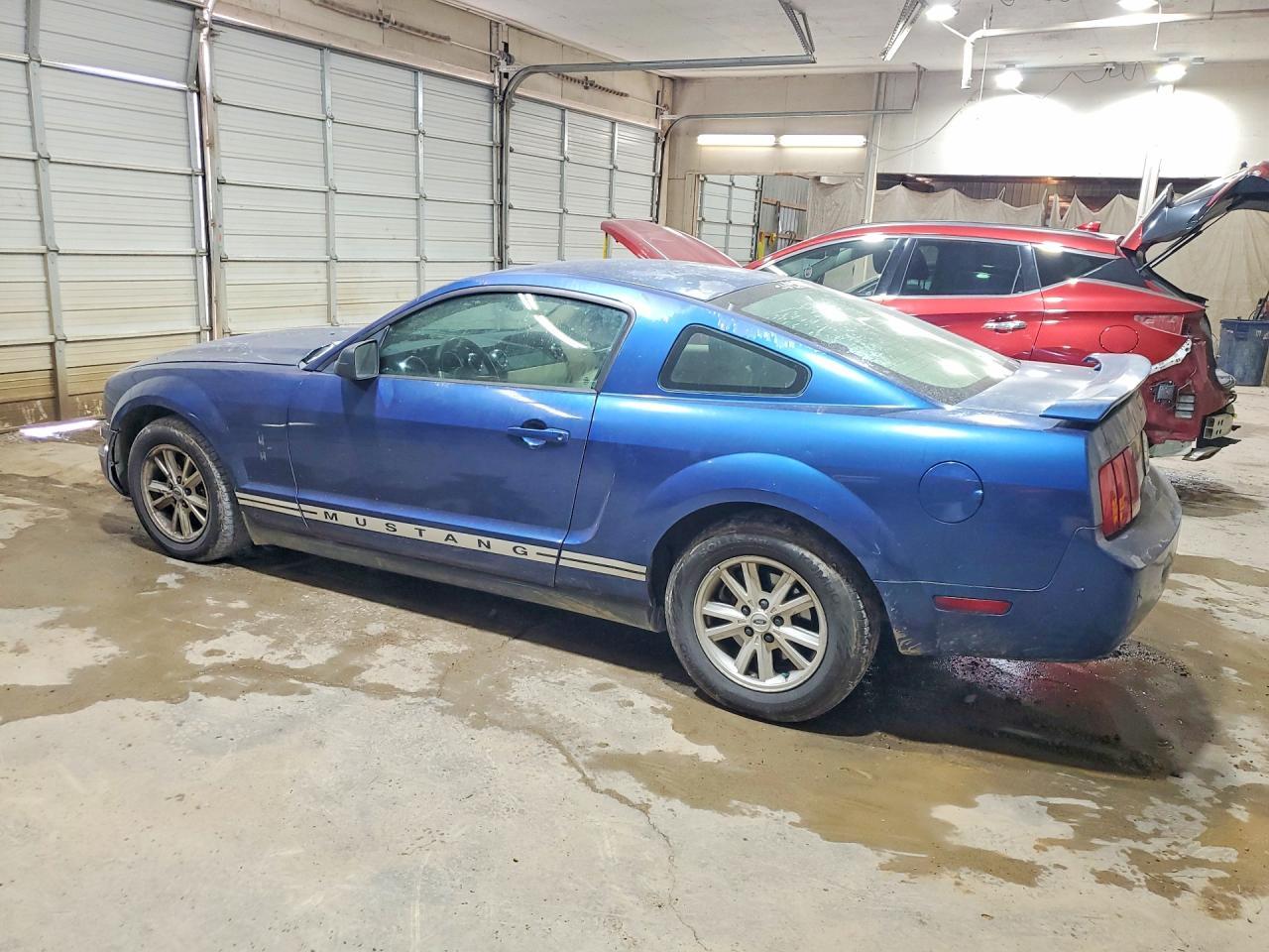 2006 Ford Mustang - Фото 2