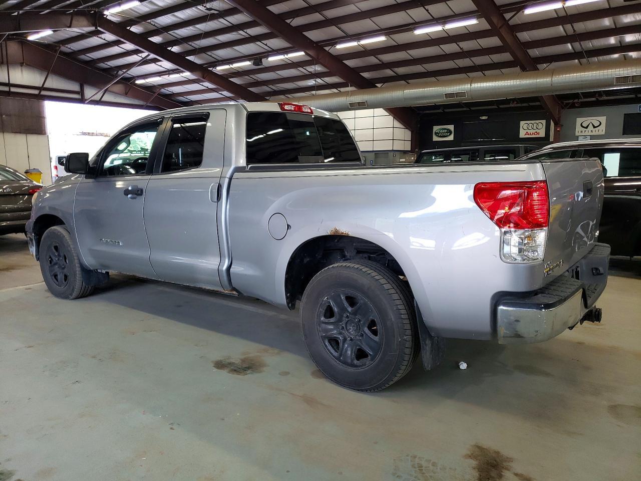 2010 Toyota Tundra Double Cab Sr5 - Фото 2