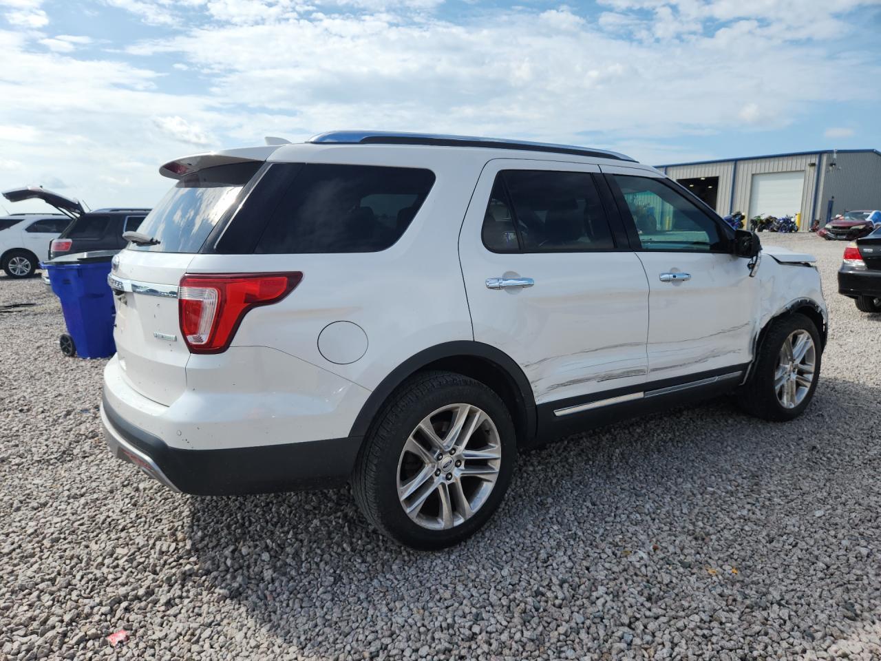 2016 Ford Explorer Limited - Image 3