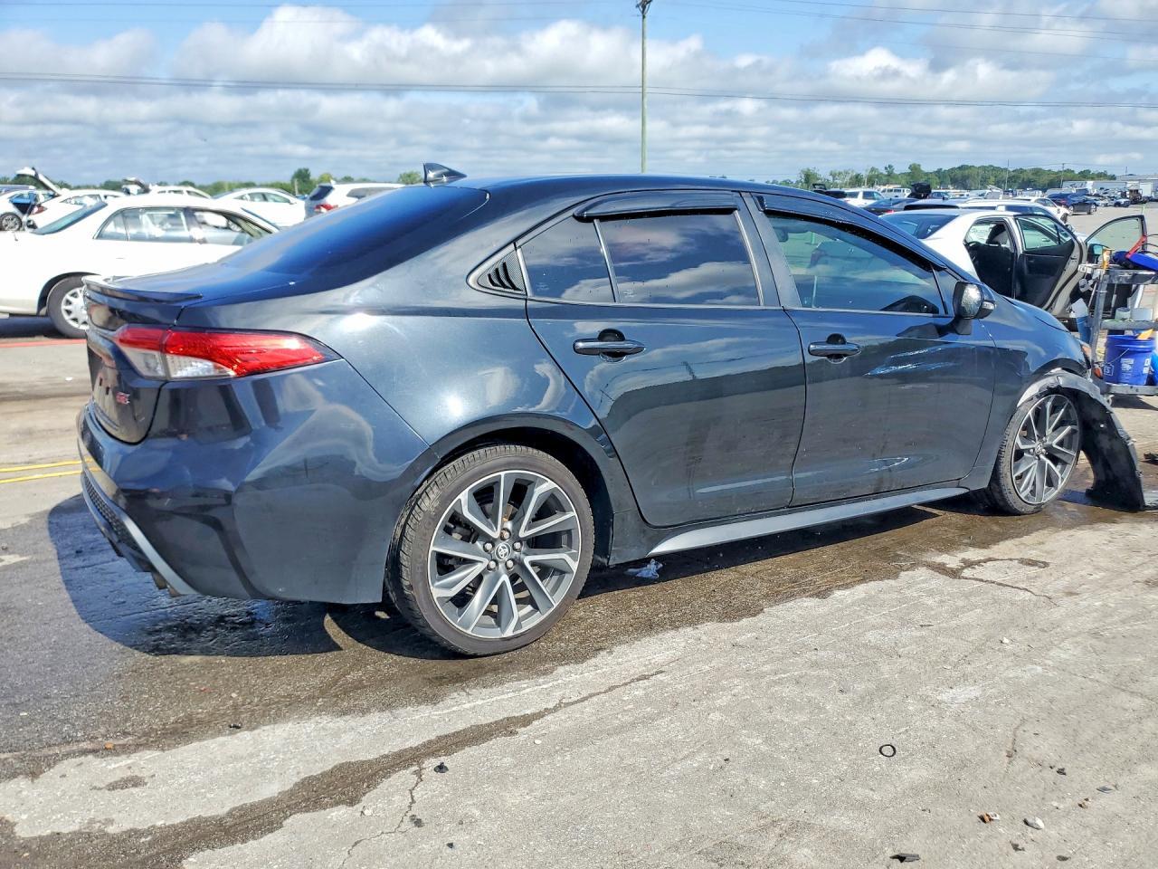 2021 Toyota Corolla Se - Фото 3