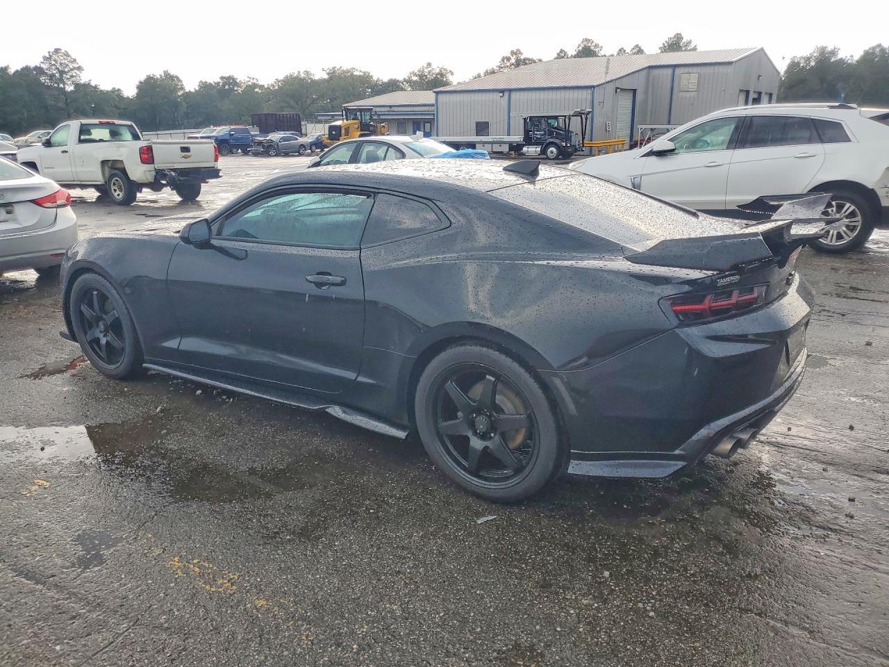 2017 Chevrolet Camaro Lt - Фото 2