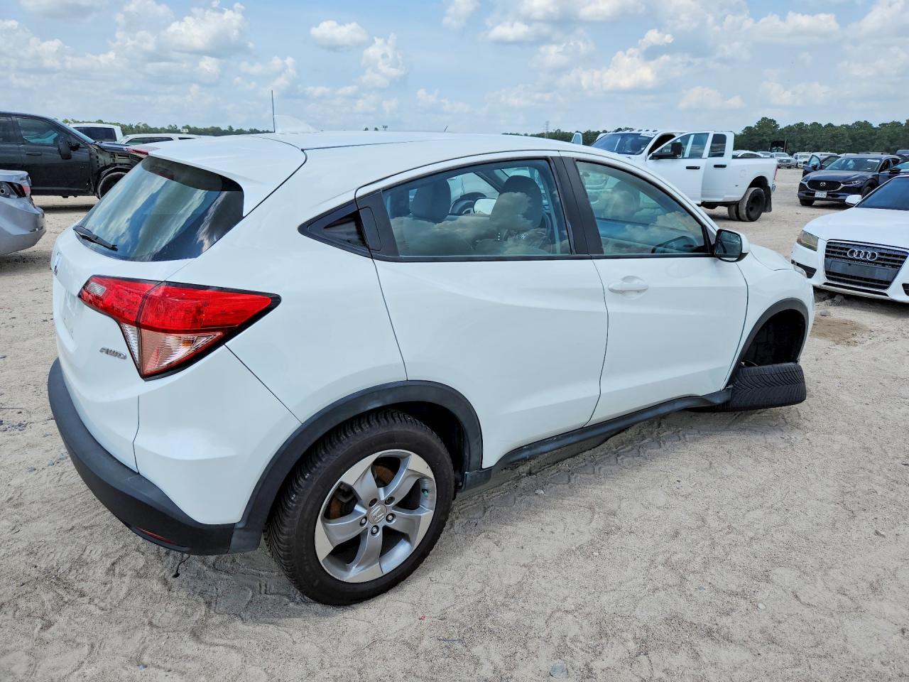 2017 Honda Hr-V Lx - Image 3