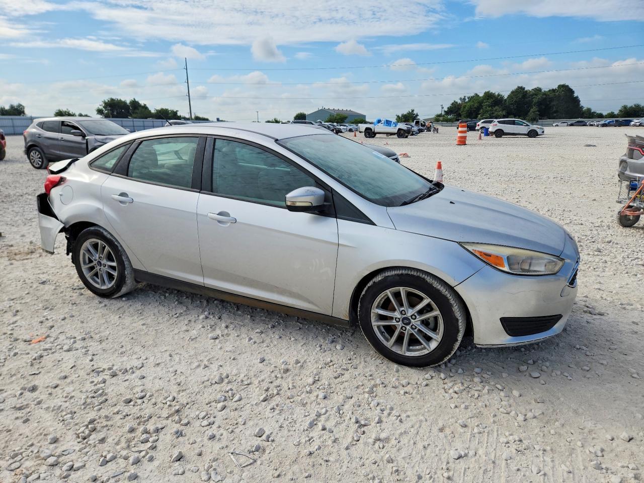 2017 Ford Focus Se - Image 4