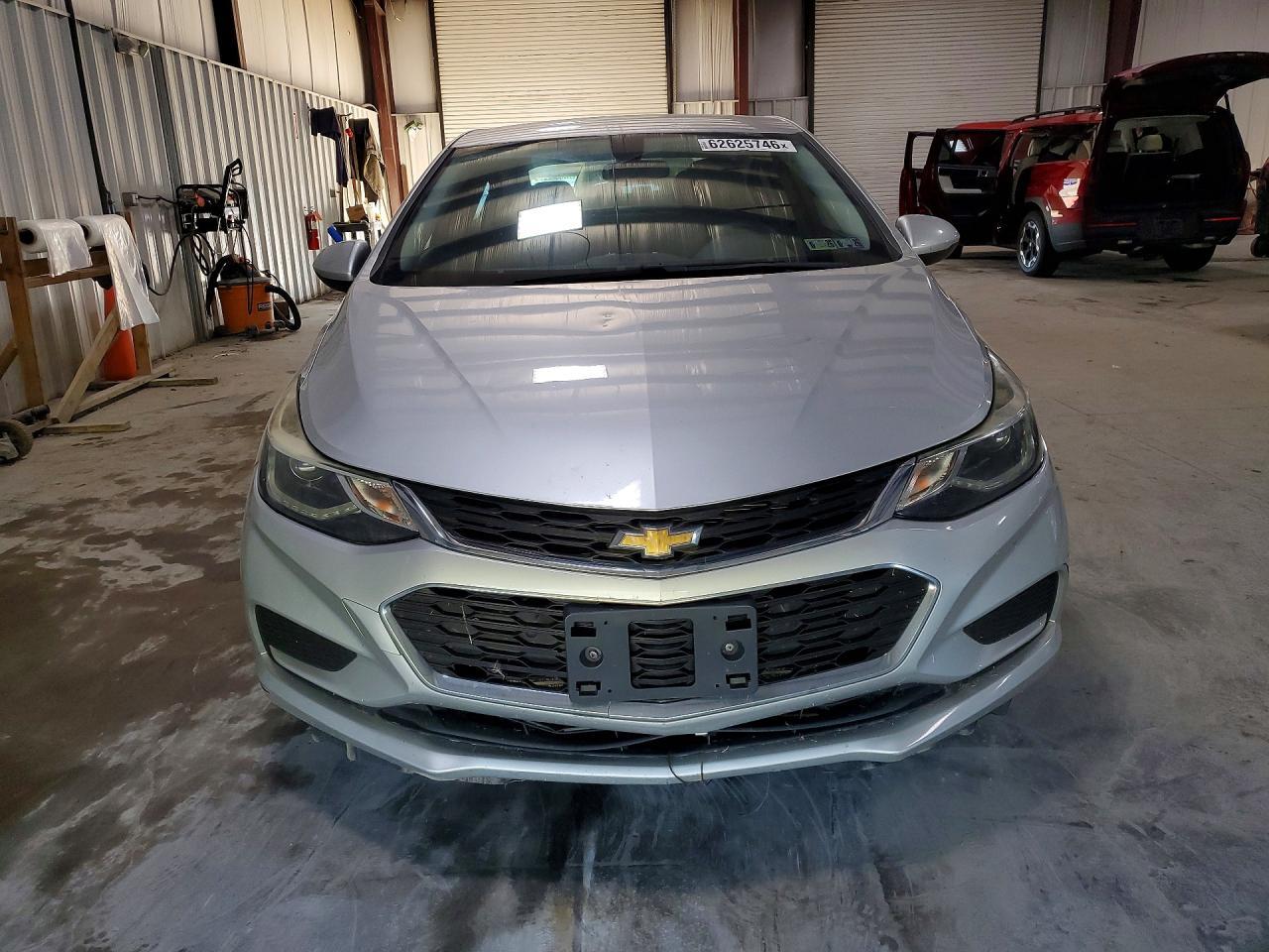 2017 Chevrolet Cruze Lt - Image 5
