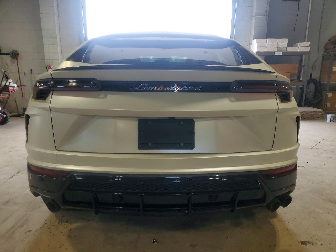 2021 Lamborghini Urus - Image 6