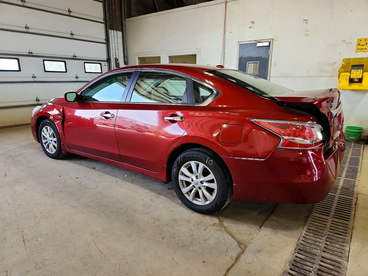 2014 Nissan Altima 2.5 S - Фото 2