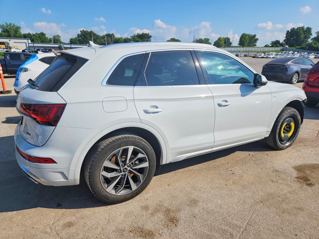 2023 Audi Q5 Premium Plus 45 - Image 3