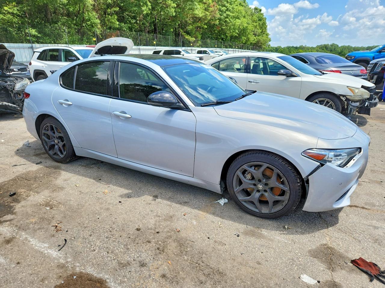 2021 Alfa Romeo Giulia Sport - Фото 4