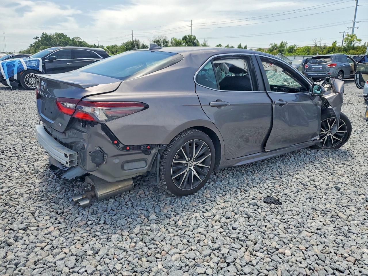 2023 Toyota Camry Se - Фото 3