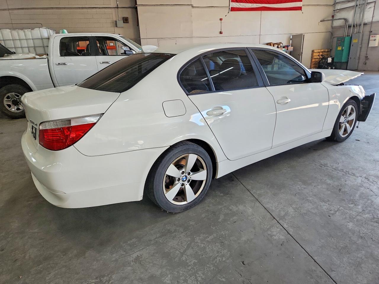 2006 BMW 530 Xi - Image 3
