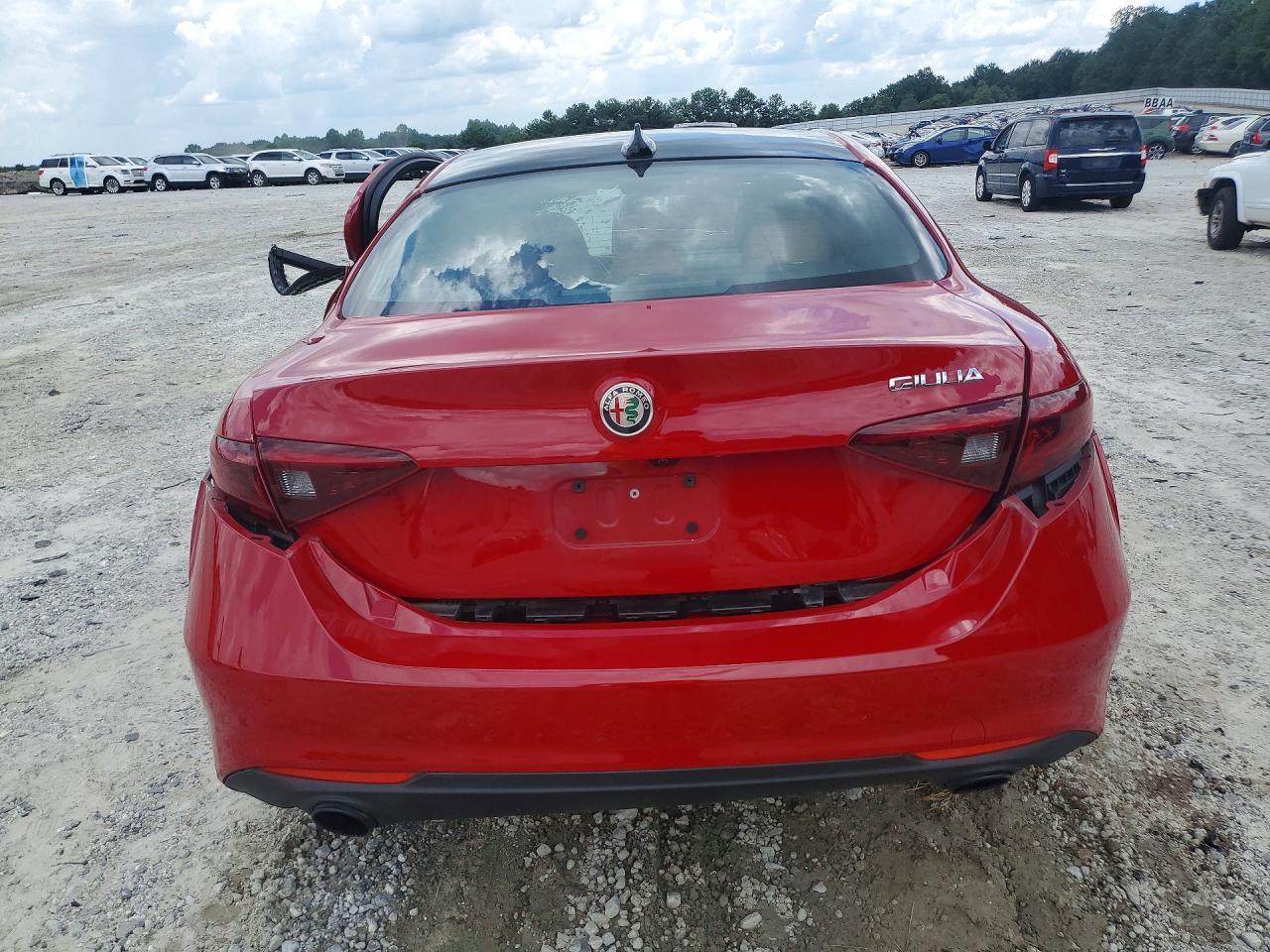 2022 Alfa Romeo Giulia Super - Фото 6