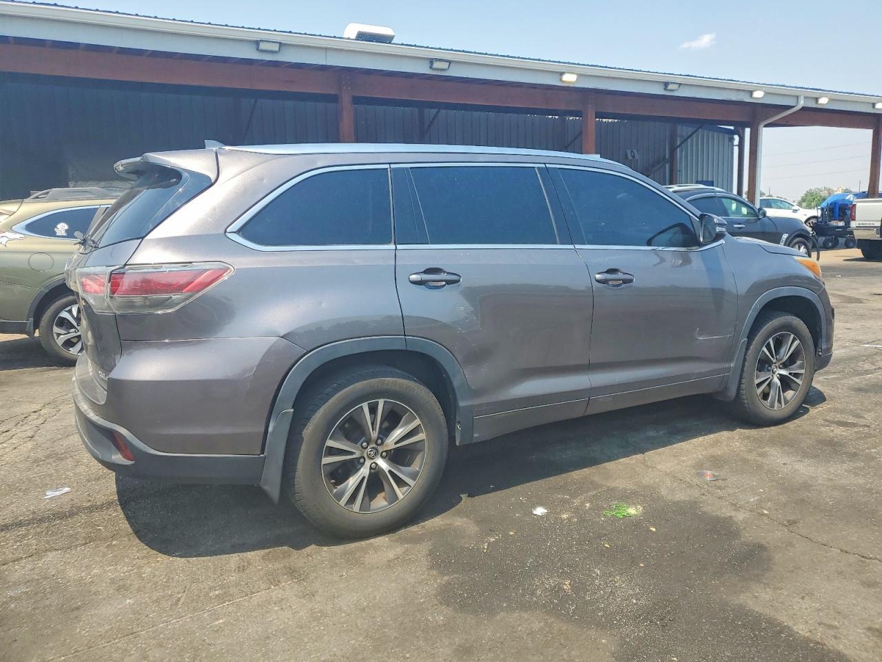 2016 Toyota Highlander Xle - Фото 3