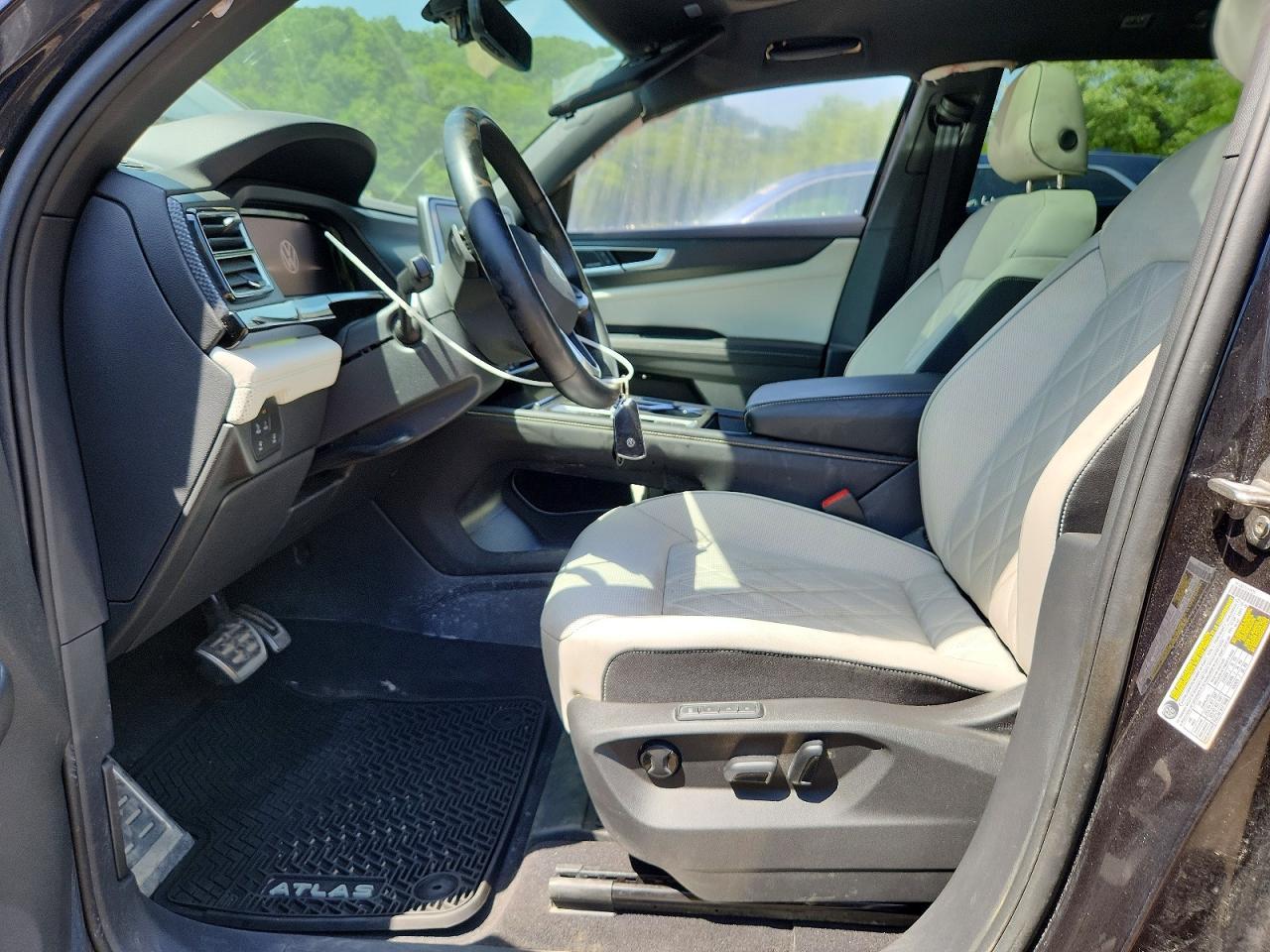 2024 Volkswagen Atlas Cross Sport Sel Premium R-Line - Image 7