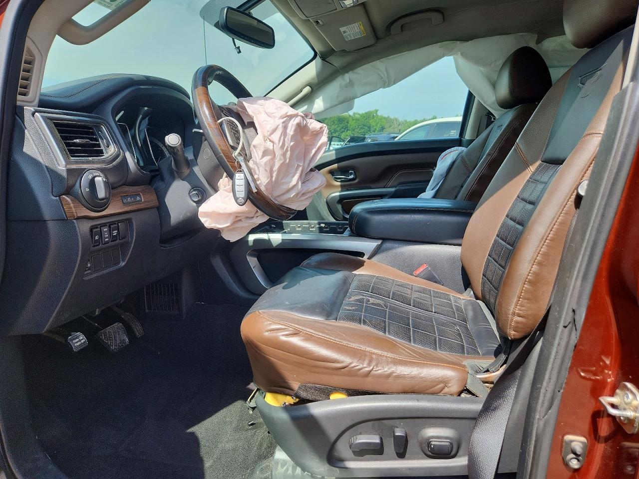 2017 Nissan Titan Platinum Reserve - Фото 7