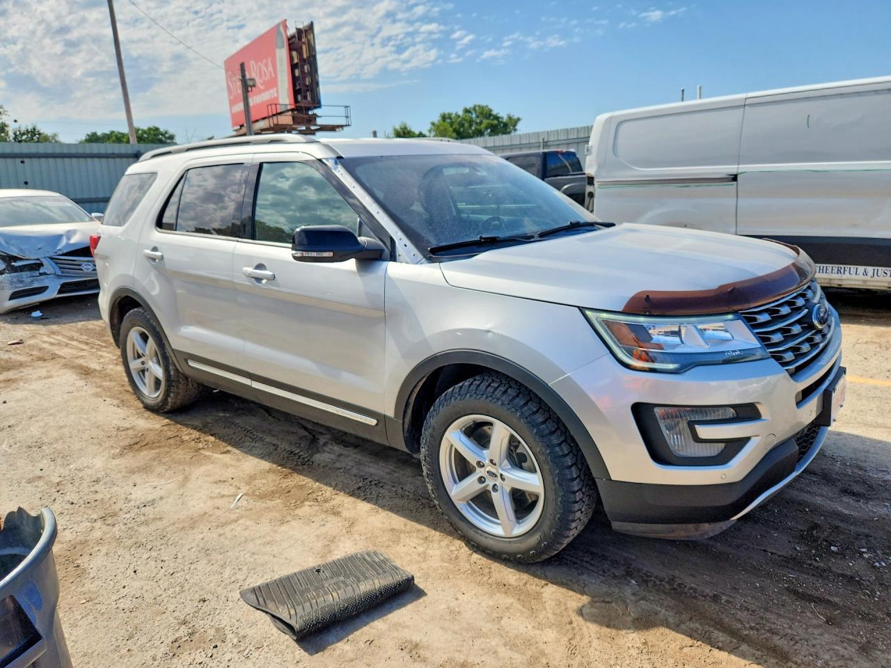 2017 Ford Explorer Xlt - Image 4