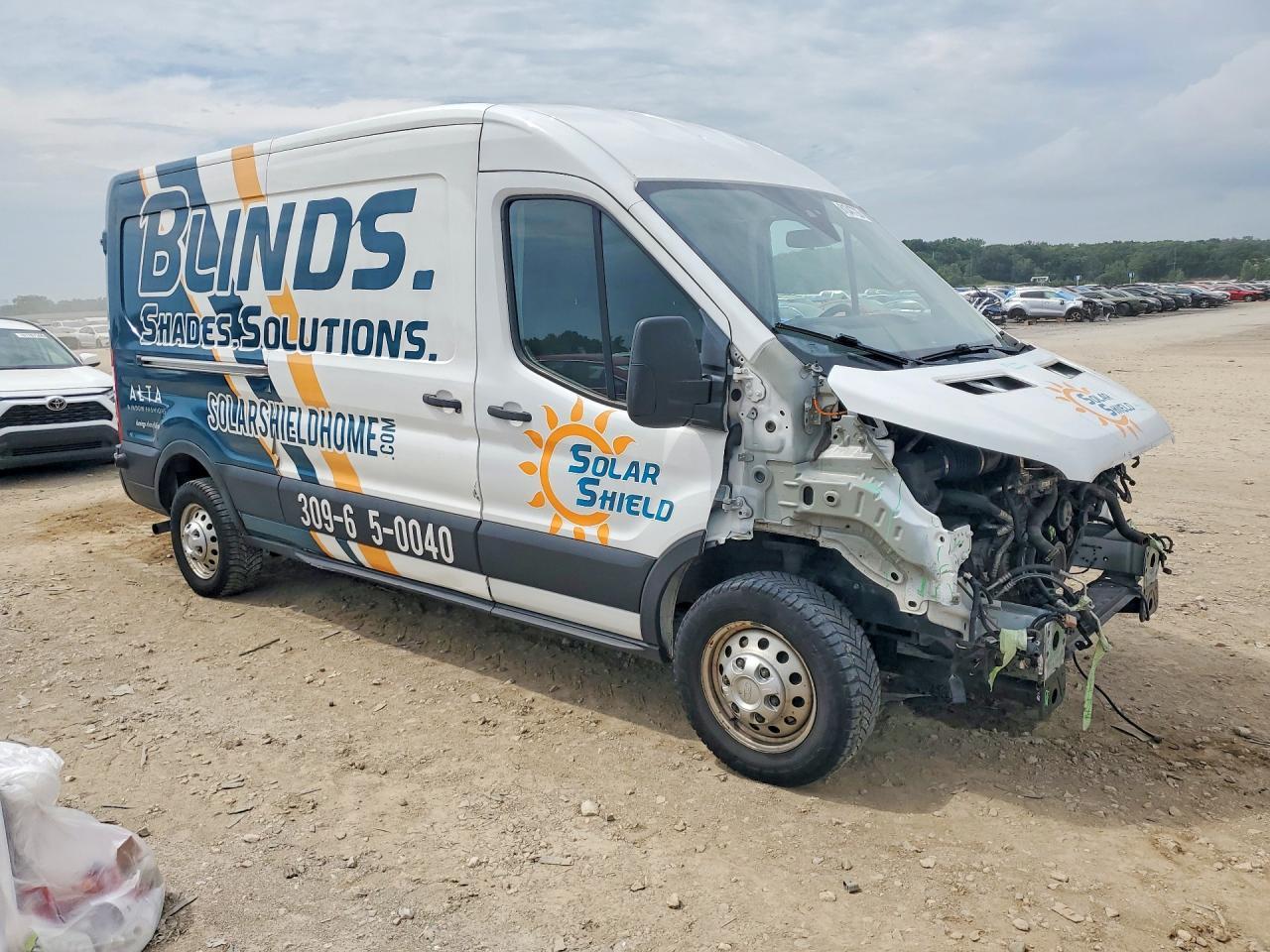 2020 Ford Transit 250 Delivery Van - Image 4