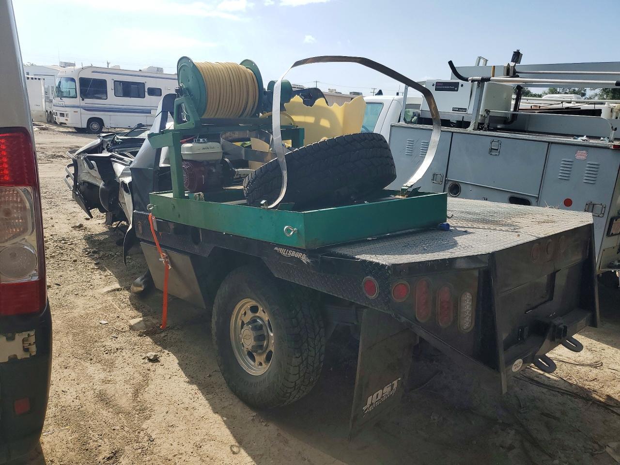 2005 Chevrolet Silverado K2500 Heavy Duty - Image 2