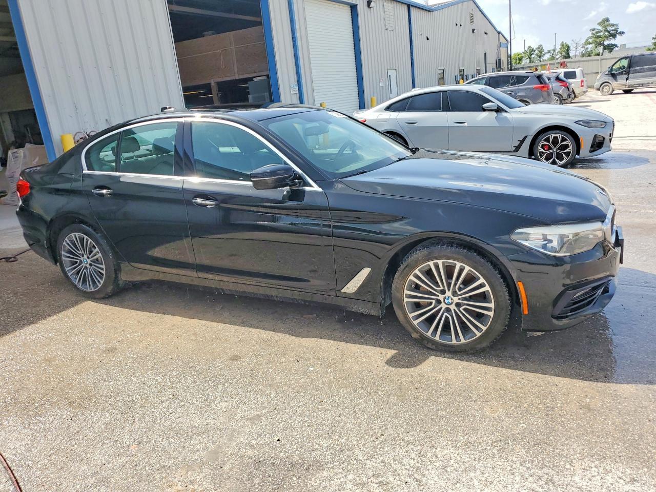2017 BMW 530 I - Image 4