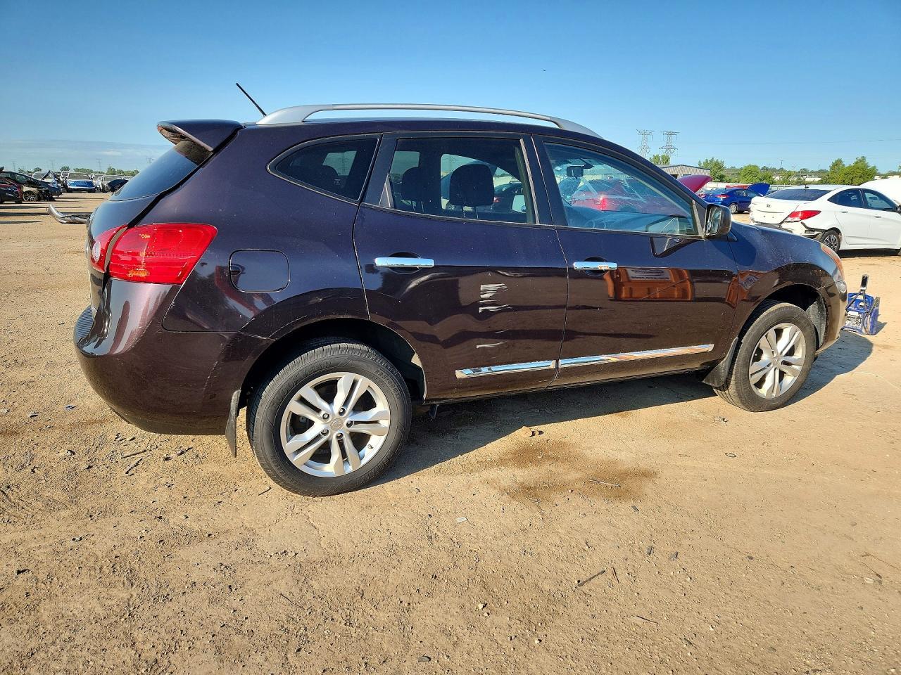 2015 Nissan Rogue Select S - Фото 3