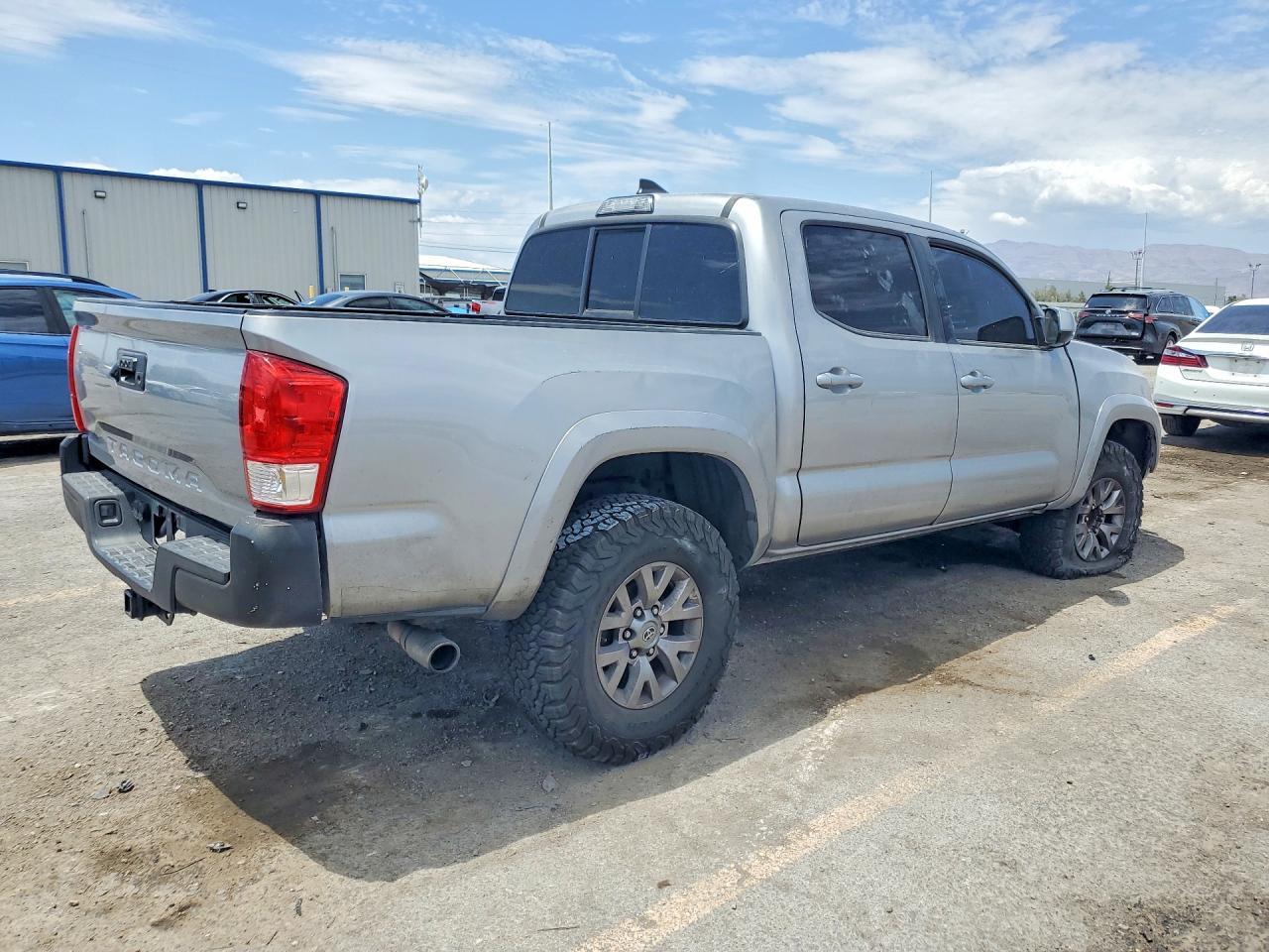 2016 Toyota Tacoma Sr5 V6 - Фото 3