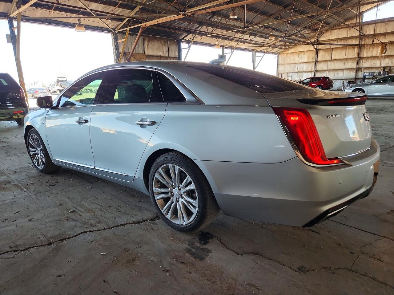 2019 Cadillac Xts Luxury - Фото 2