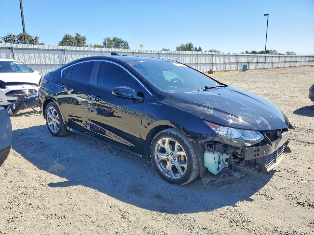 2017 Chevrolet Volt Premier - Image 4