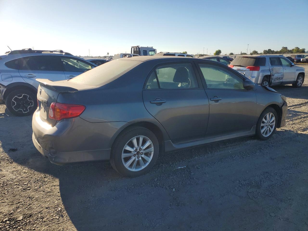 2010 Toyota Corolla S - Фото 3