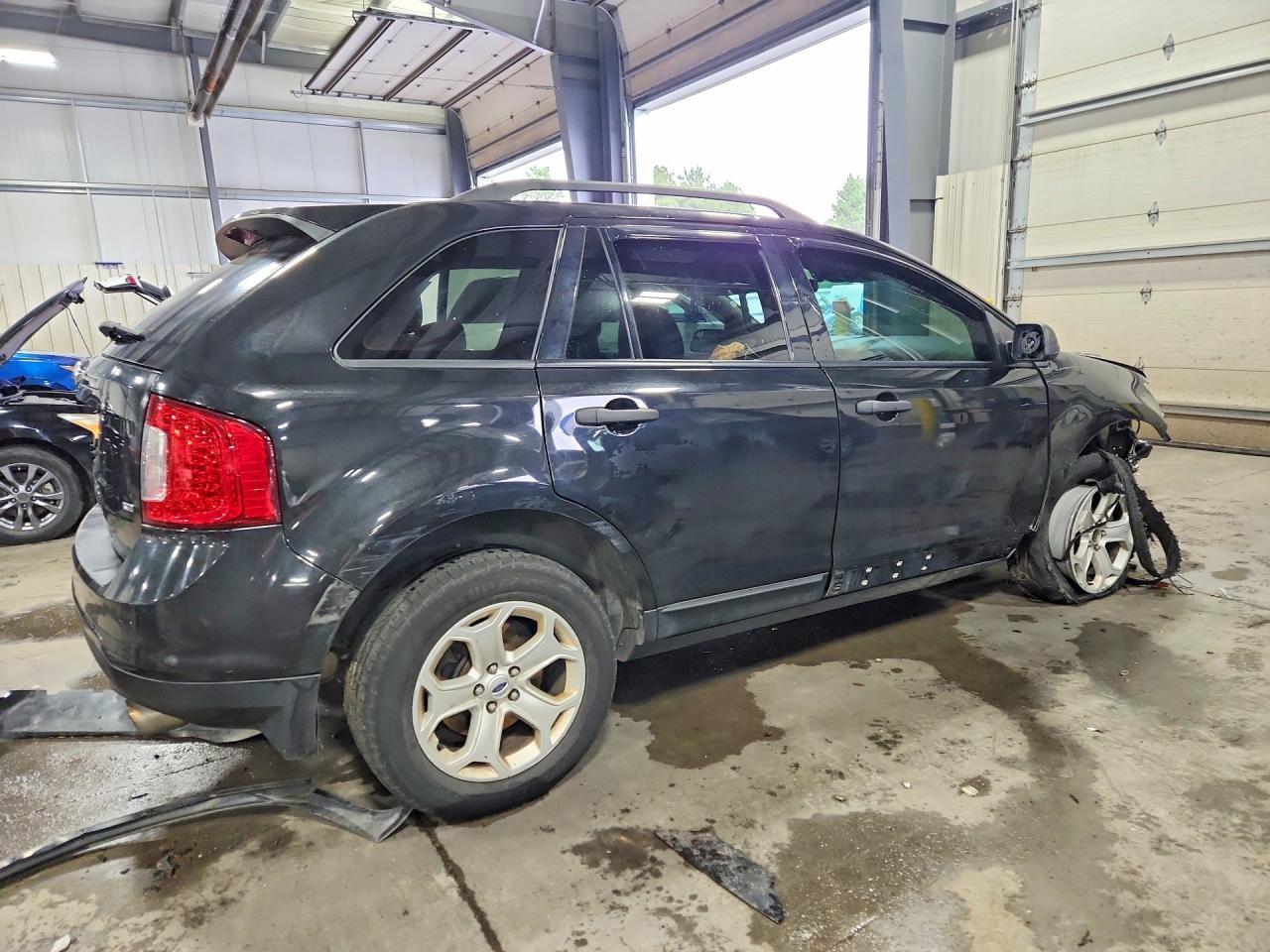 2014 Ford Edge Se - Фото 3