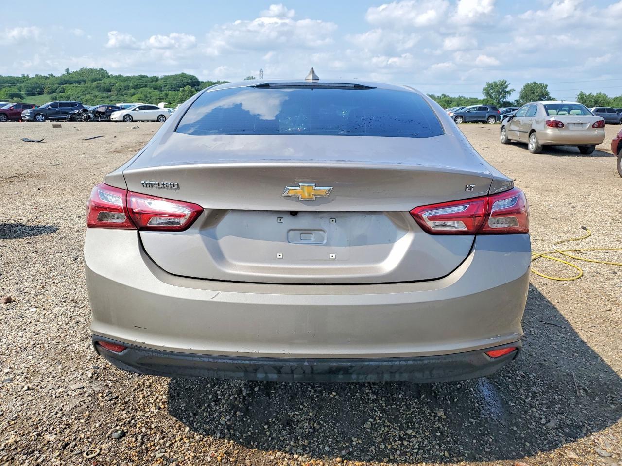 2022 Chevrolet Malibu Lt - Image 6